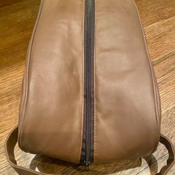 Nike Air women’s ( soft spike) size 8 golf shoes with free carrying bag - Picture 7 of 7